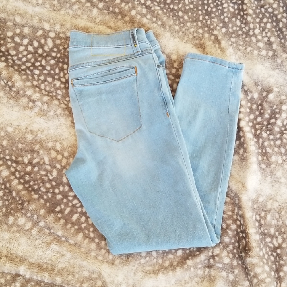 Lole ankle length skinny jeans